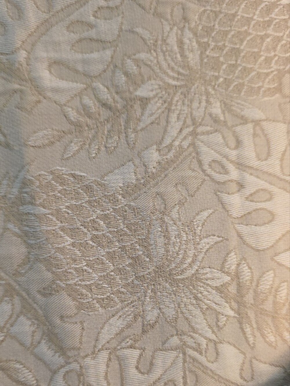 Like New Queen Tommy Bahama Jaquard Coverlet With 2 Standard Shams - Picture 4 of 5